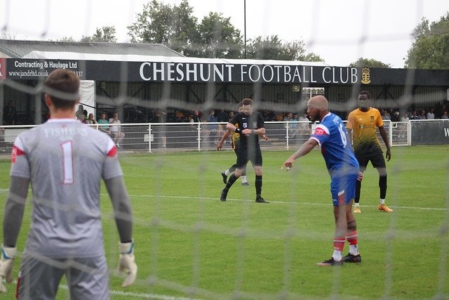 LocalBusDriver's tweet image. Out of the @EmiratesFACup as @IsthmianLeague Prem Division @cheshuntfcscore lose 2-1 at home to @SouthernLeague1 side @leistonfc  who go into the hat for Mondays draw. A few photos 📸 now on Flickr..flickr.com/gp/localbusdri…