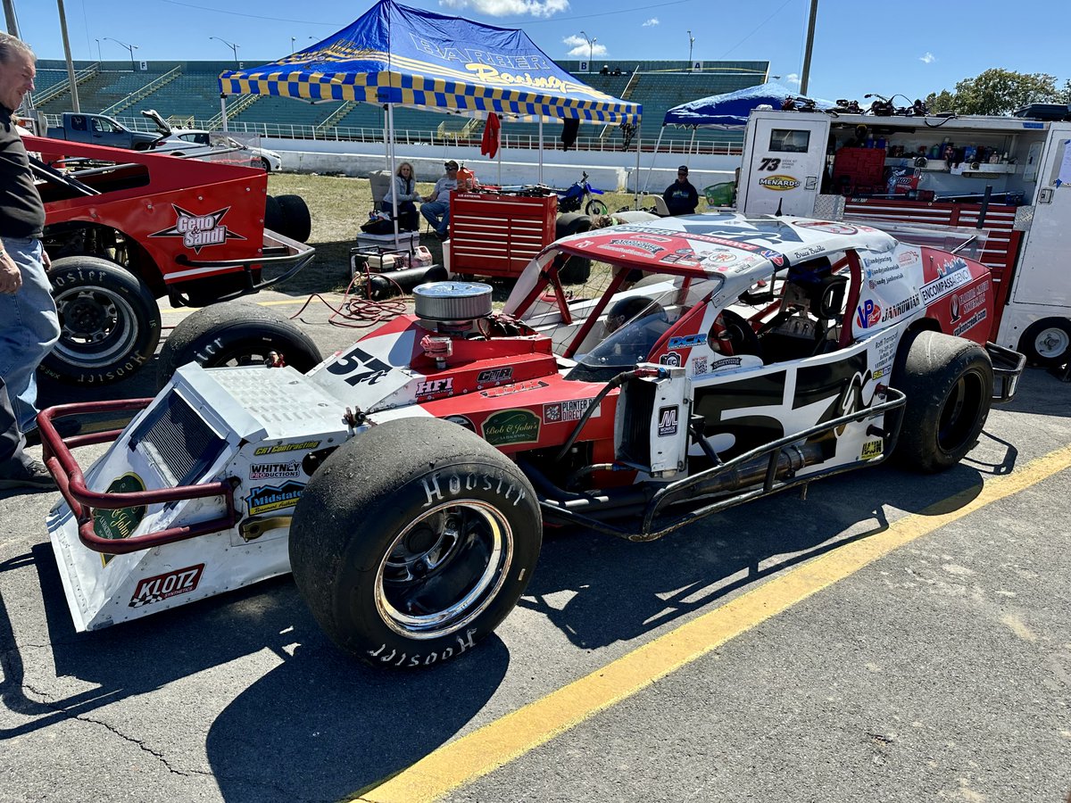 OswegoSpeedway's tweet photo. 2οΈβ£5οΈβ£ XMR Sportsman Modifieds are hitting the track now for their first warmup session - hereβs a look at the cars in the pits β¬οΈ
#SteelPalace | #SportModXMR | #BudClassicWeekend69 https://t.co/jrd7bFDvIu
