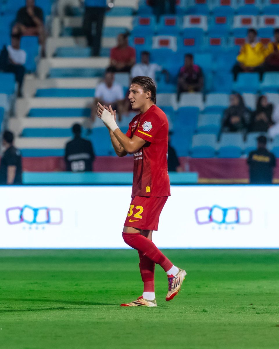 تاريخي!!!!!!!!!!!

ريتيغي يصبح ثالث لاعب إيطالي يسجل في دوري روشن السعودي بعد جوفينكو وبونافينتورا 🇮🇹💙