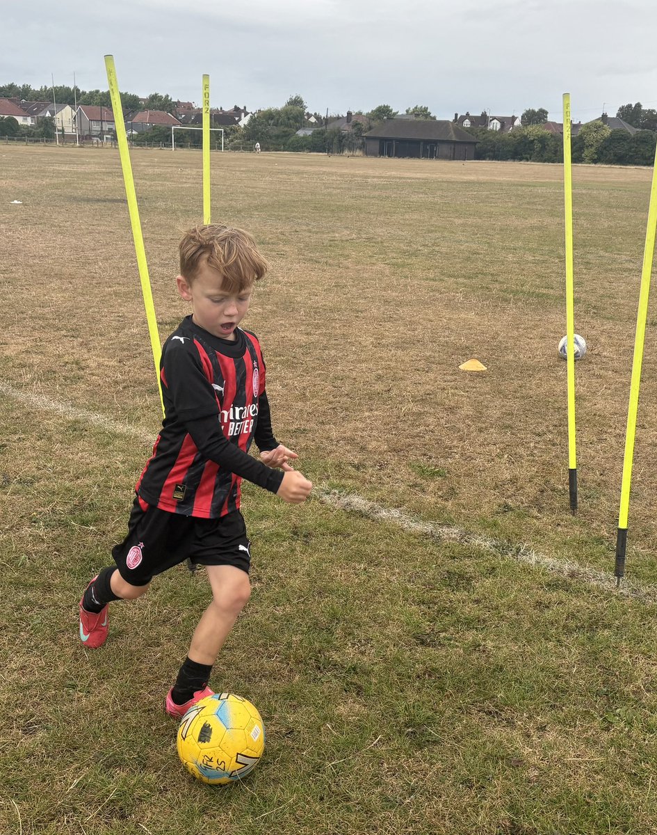 Great afternoon coaching today. Well done George and Jax, 2 young players at the start of their journeys doing really well! #Blossomskills