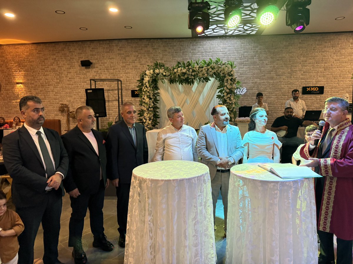 Tuncay TABUR (@tuncaytabur) on Twitter photo Cok değerli abim yoldaşım kardeşim Vedat  TABUR ‘un nikah aktine şahitlik ettim. Hülya yenğem ile Bir ömür mutluluklar diliyorum. 🧿  @vedattabur2979 Cok değerli abim yoldaşım kardeşim Vedat  TABUR ‘un nikah aktine şahitlik ettim. Hülya yenğem ile Bir ömür mutluluklar diliyorum. 🧿  @vedattabur2979