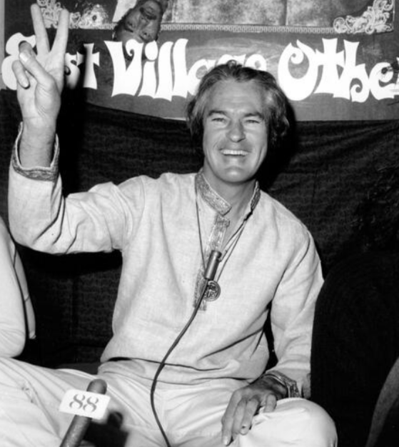 SusanMcEntyre1's tweet photo. "You're only as young as the last time you changed your mind" by Timothy Leary ✌️
- Simple Stretches for Busy People (2000) by Darrin Zeer. #quotes #TimothyLeary #counterculture https://t.co/ko1ZT8iOf4