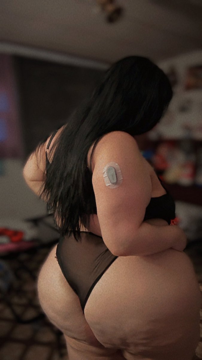 Morticia Addams ᥫ᭡ tweet media