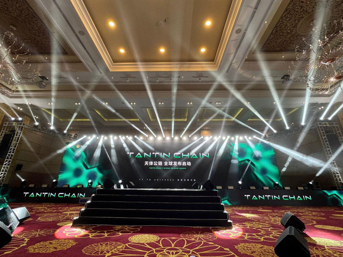 ttxleige's tweet photo. 金边千人拜师盛典，都来了吗？😁😁😁

微信Layne1319     电报@Layne1314 https://t.co/l4qFD7eVxo