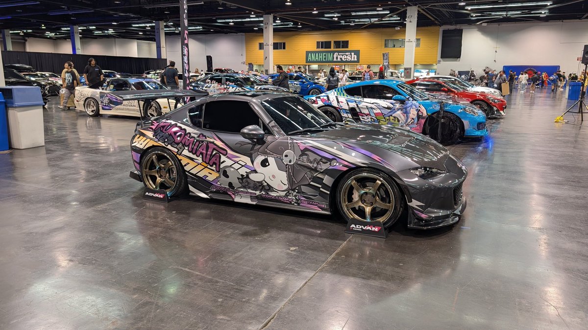 fishychoo's tweet photo. @NixVoltare It was great meeting u! Please sing more cuz u have a wonderful singing voice ☺️

Also here's the Kuromi car I told u about 🫰
#RoombieAIOC25 #NixVoltare https://t.co/GgaeXB1hjO