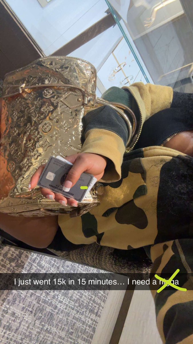 CraveHerGoods's tweet image. It's a “me” day.