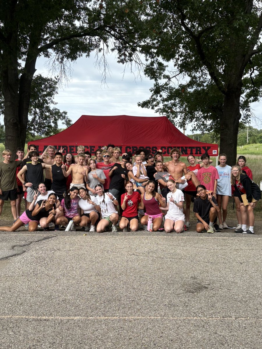 What a stellar 2nd week of XC! Had our Jamboree where the kids did a fun clothing-swap relay, we held our 3rd Chesty’s Run-A-Thon fundraiser, and then concluded with a breakfast potluck! Great things are coming from this team and we are so excited! 
#teamfirst #chestyculture 🦁💪