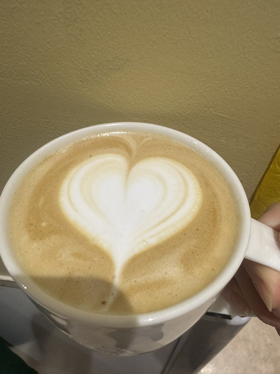 7__boshi's tweet photo. ラテアート頑張ってます…☕️ https://t.co/P2WaAVTtMC