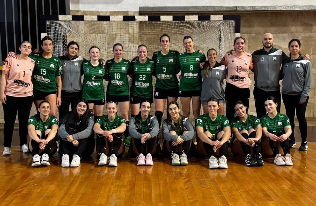ferrocarriloest's tweet image. #HandballFemenino 🤾🏻‍♀️ Ganooó #Ferro!!! Por la 4° Fecha del Metro Clausura de @femebal venció como visitante 29-23 a #ManuelDorrego!
Superpoderosas 1° con 12 pts. (4G)!
Próxima fecha (5°): Sáb. 6/9 18.30 hs. vs. #FCMitre (L)!
#VamosLasPibas! 💚🚂