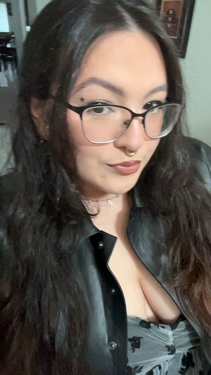 EmmyUrb's tweet image. concert ready, feelin scute😇✨