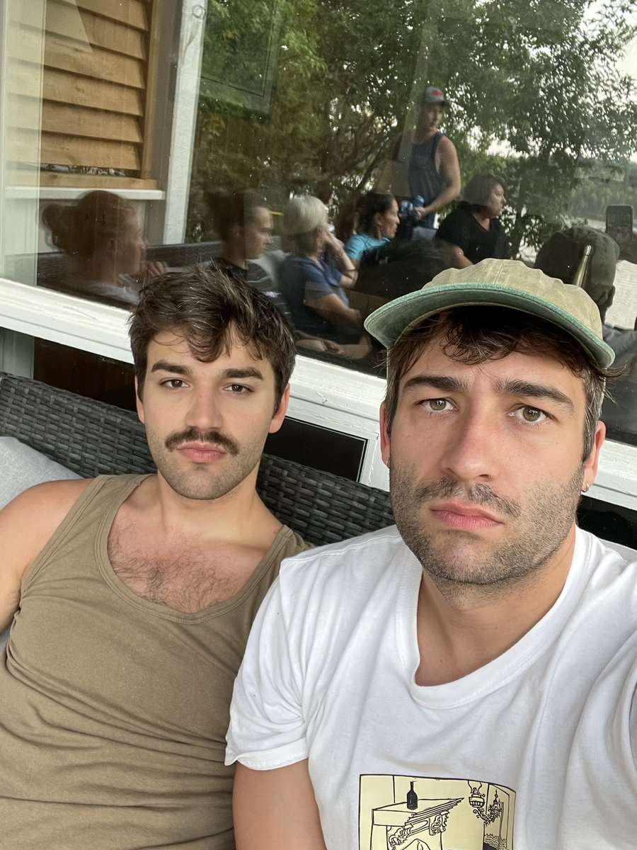 umami__papi's tweet image. Baby you a song
You make me wanna roll my windows down
And, cruise