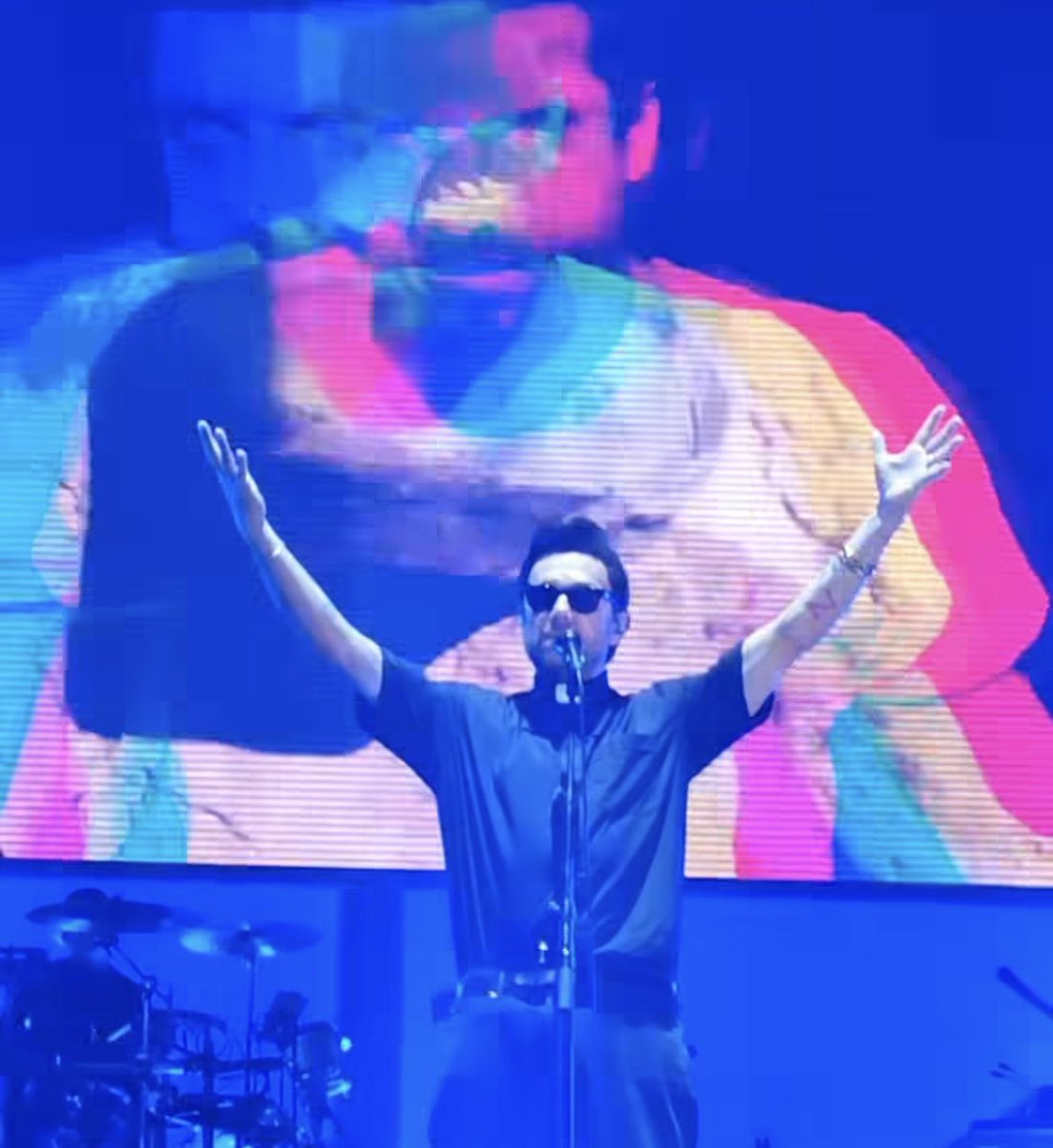 BlurMex's tweet photo. Gorillaz 30/08/25
#damonalbarn #gorillaz #hotpriest 😮💨 https://t.co/oqQ8jxqsQy