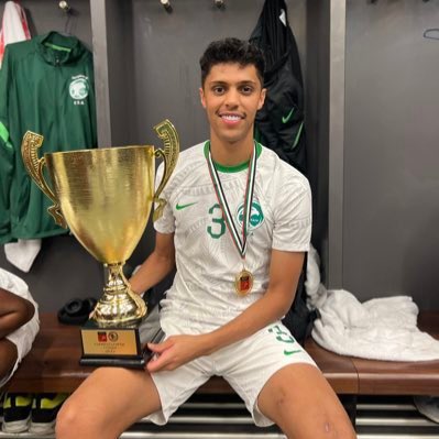 نادي نجران يتعاقد مع نجم المنتخب السعودي للشباب حمد السياف .