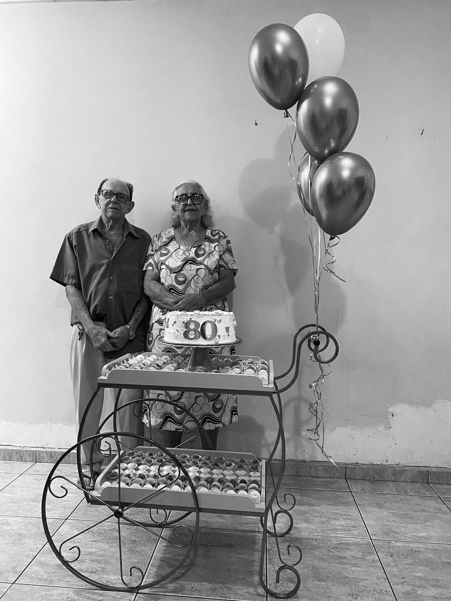 _araujo1_'s tweet photo. 62 anos de casados…So a morte separou, amor de verdade❤️ https://t.co/4YbjJGnUWA