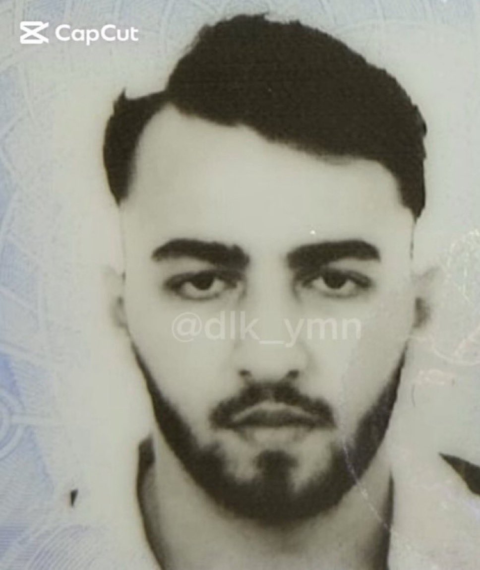 15 yaşındaki kız çocuğunu öldüren ve 18 suç kaydı bulunan Ayberk K.'nın fotoğrafı ortaya çıktı.

(Dilek Yaman Demir)