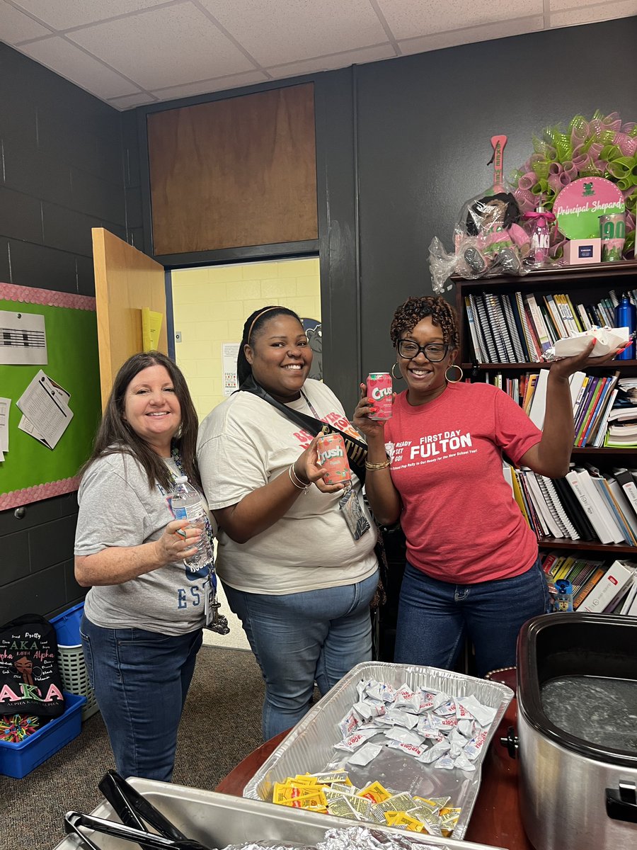We CRUSHed the first month of school!🚨Thank you so much to the Panther Posse! This was a great way to end a wonderful week. #climateandculture #relationshipsmatter <a href="/BethuneES/">Mary M. Bethune Elem</a> <a href="/FultonCoSchools/">FultonCountySchools</a> <a href="/FCS_SEC/">FCS SEC</a>