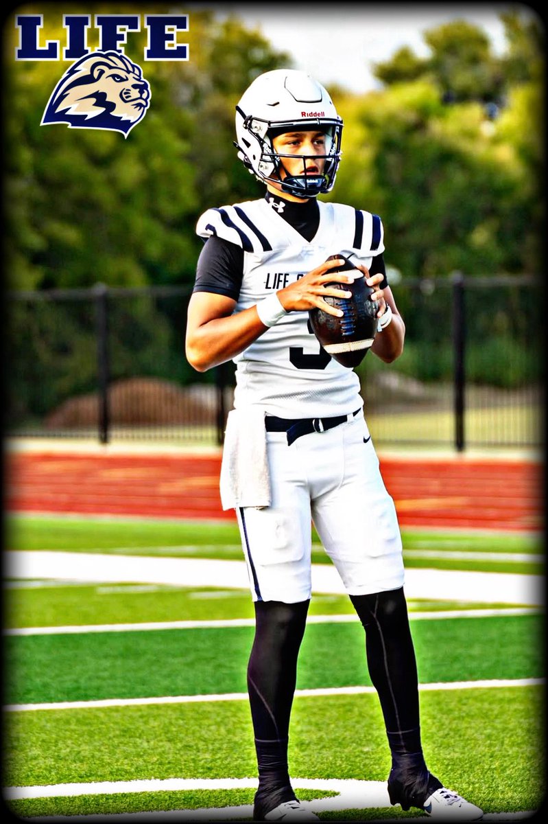 CoachWeltonJ's tweet photo. 2028 QB @camren3phillips got off to an early start Friday night.  13 of 19 for 252 yards and 7 passing Touchdowns. https://t.co/laJ85BXJg8