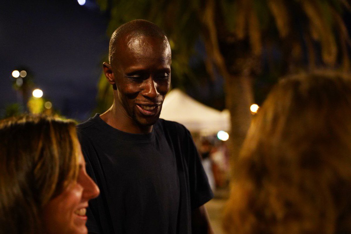 PODEMOS's tweet image. Hoy @ionebelarra ha estado junto a las compañeras que mañana zarpan desde Barcelona, en la @GlobalSumudF, poniendo el cuerpo para frenar el asedio en Gaza en el mayor acto de solidaridad con Palestina. La gente decente siempre en el lado correcto de la historia.