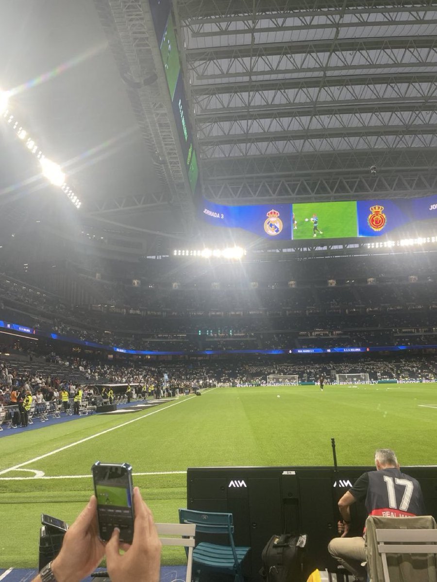 RaulJimenezGOAT's tweet photo. #dannynation we are here. In person hatewatch https://t.co/JRKFul9gWL