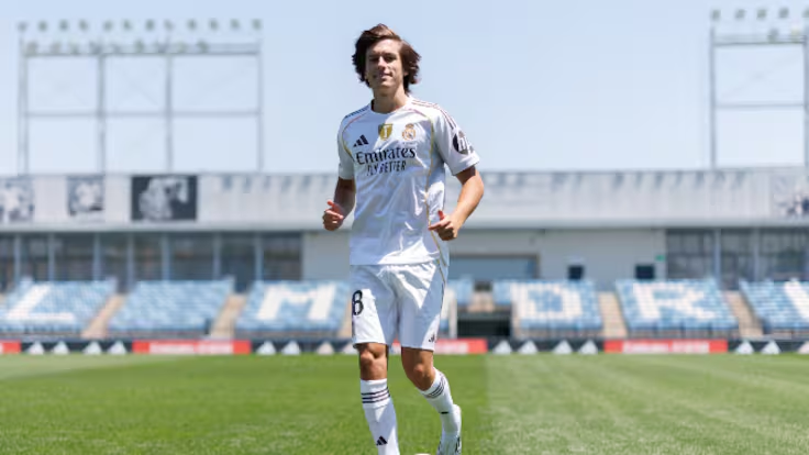 TouchlineX's tweet photo. Alvaro Carreras has 27 accurate passes so far... the most in the game currently. 🤯 https://t.co/gzPYUm5ZGf