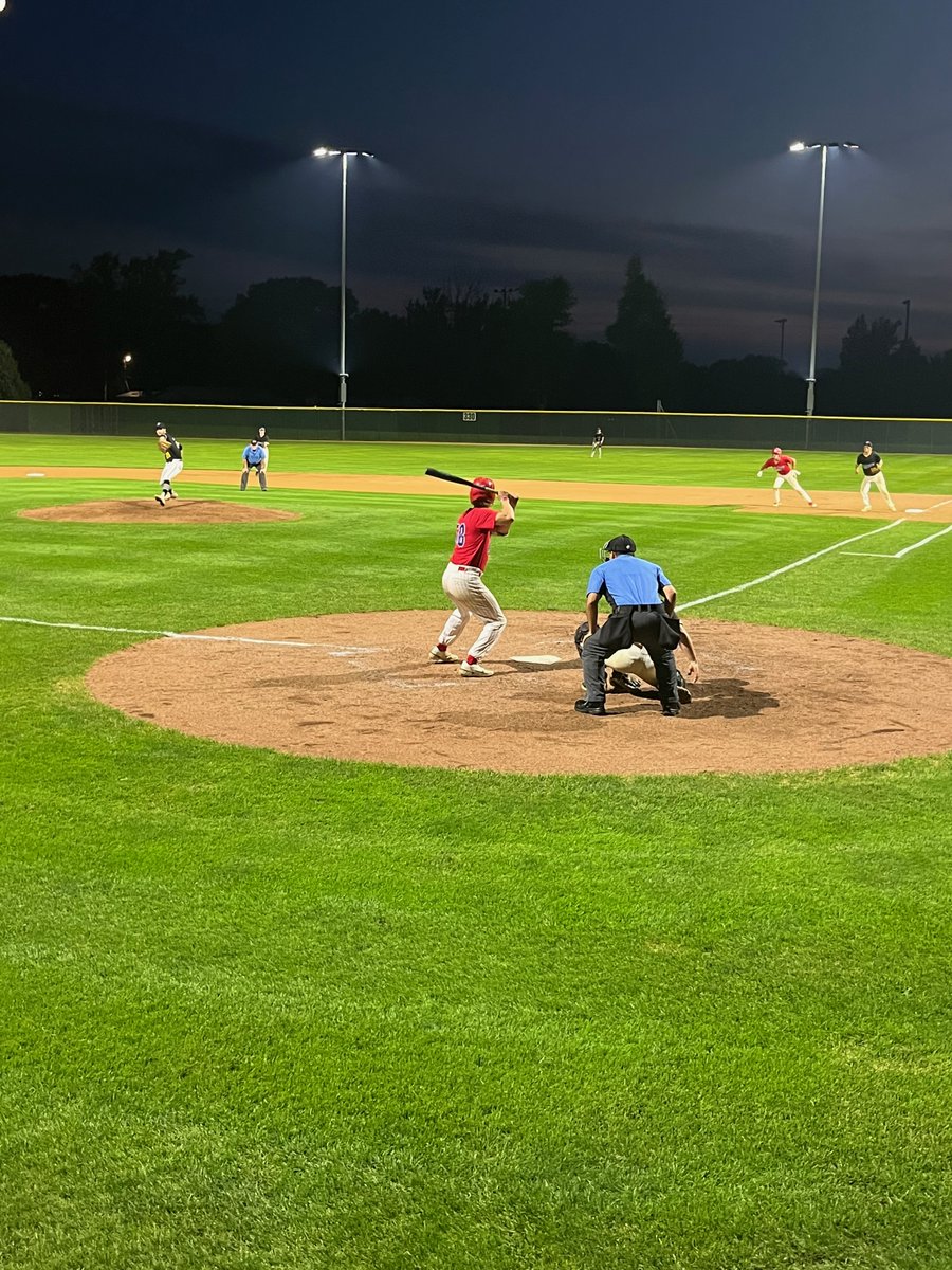 mntownball25's tweet photo. It was a beautiful night for some baseball at Walsh Field last night. Minneapolis Warriors take down Air Freight Unlimited to move on to Semi-Final Saturday.
@MinnBaseball @GaylordIslander #gaylordislanders #minnbaseball #airfreightunlimited #mplswarriors https://t.co/s7XXI71k6p