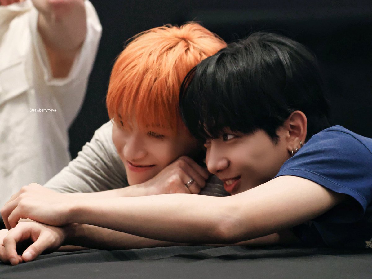 HEY MINNAKIM DOGUS 🎂 <a href="/zeziskos/">zey'</a> 
iyi ki dogdun musmutlu yaslarin olur umarim onunde kocaman bir hayat var bir adim daha buyudun artık iyi ki varsin seni seviyorum 🫶🏻💕