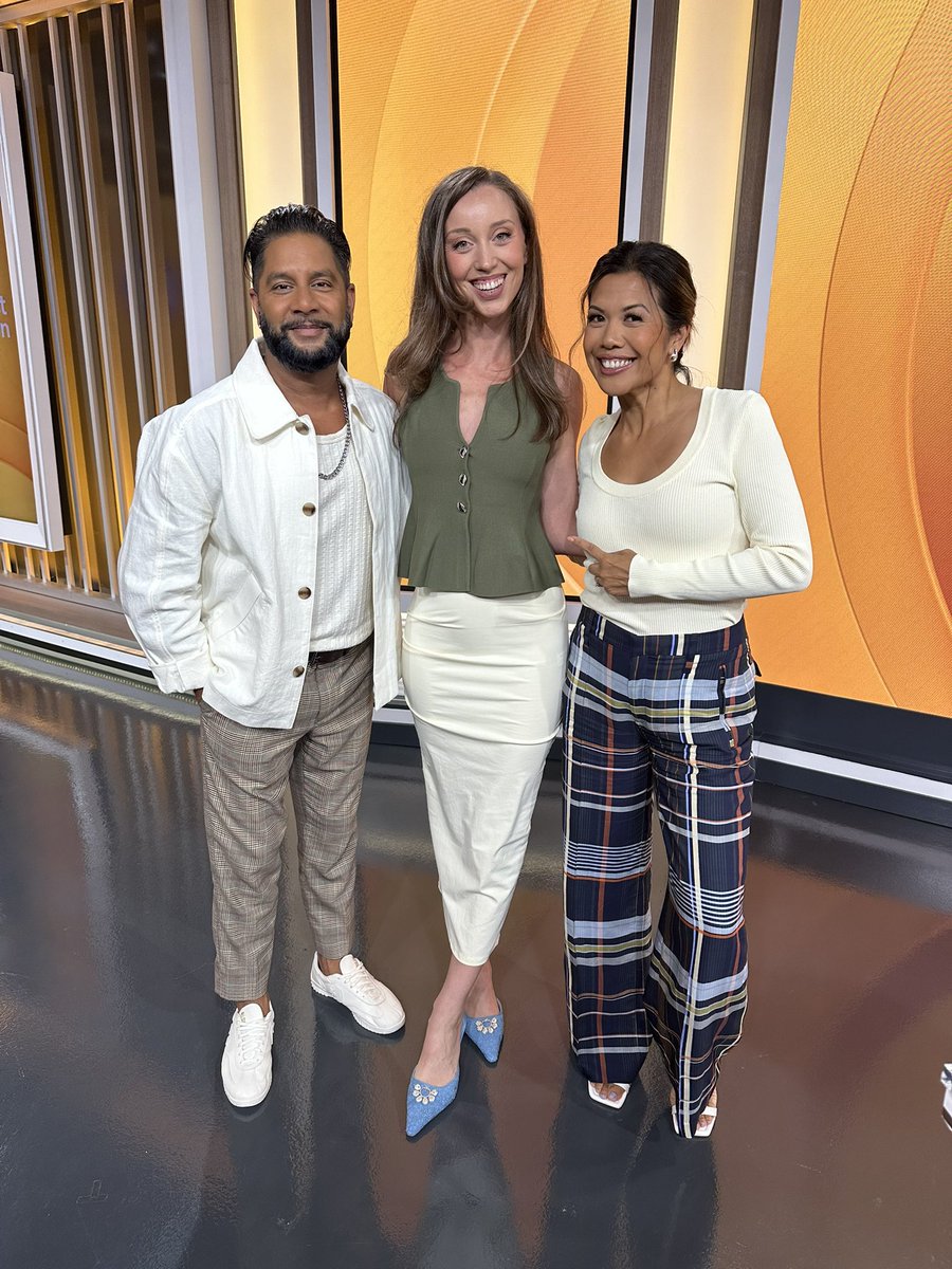 michellemackey's tweet photo. Had such a great time on @breakfasttv this week. Thank you for welcoming me into your homes! Have a fun and safe long weekend 🤗 https://t.co/JrSgtEdL2o