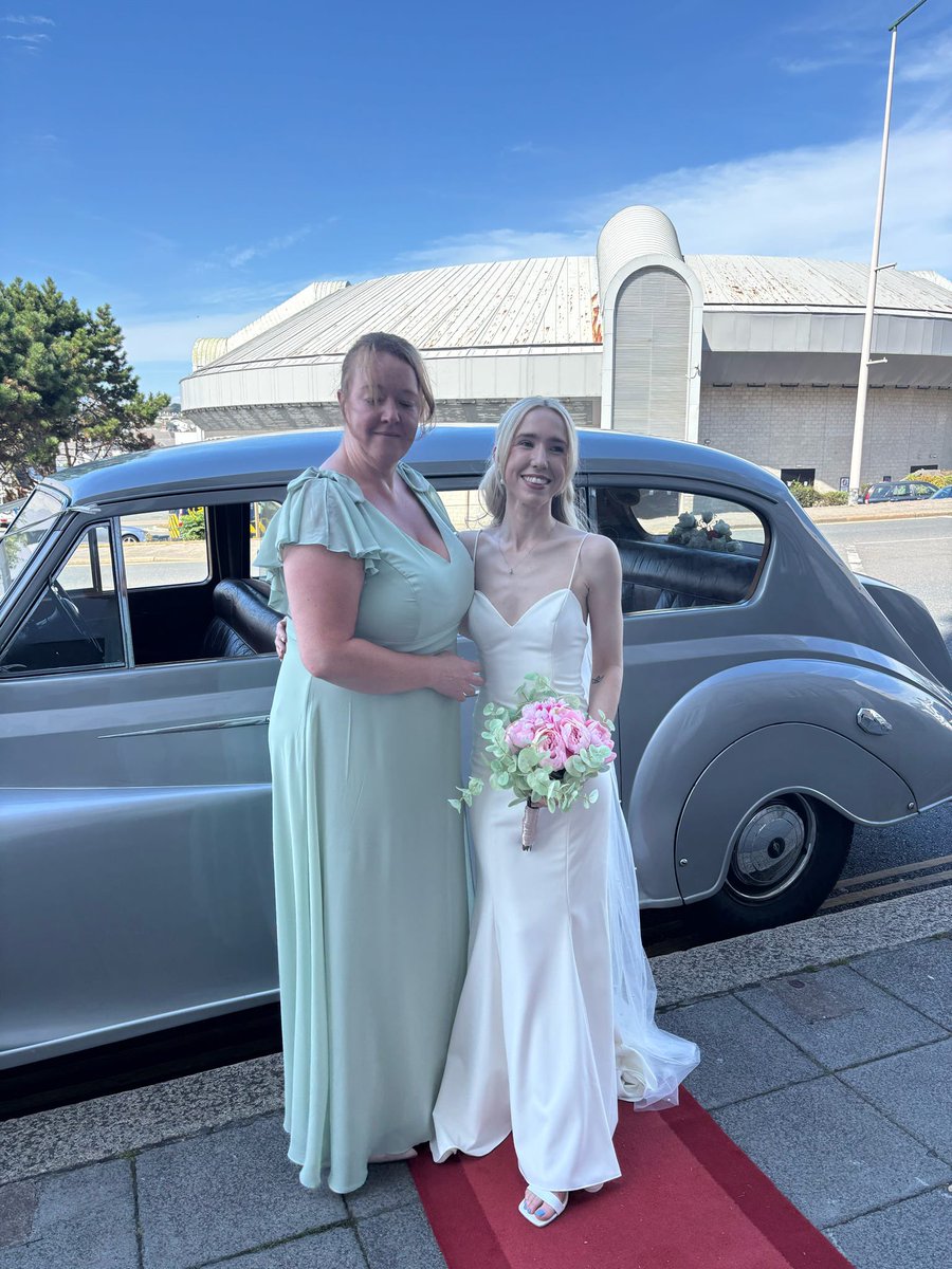 Who of thought 2 random people I met during COVID clinical skills at uni would be my bridesmaids 5 years later 🥹<a href="/NQNJade/">Jade (taylor’s version)</a> <a href="/MNursMichelle/">Michelle Cotter</a>
