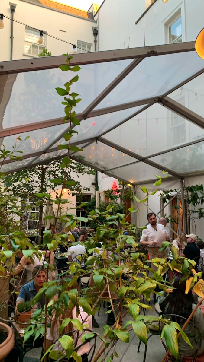 اللندني🤍London tweet media