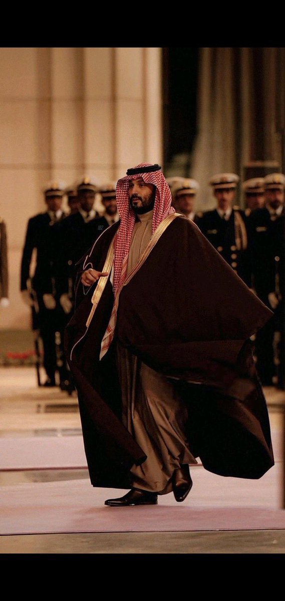 #ميلاد_ولى_العهد_40 
كل عام وانت بعزّ يا عزّ الأوطان 
ياسيف الأمه وفخرها ويا سندها
يا تاج راس المجد في كل ميدان
يا وجهة  القوّه  وكل إعتمدها

#محمود_بن_شامان