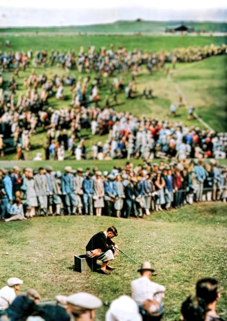 Bobby Jones in the 15th tee of the Old Course on his way to winning the 1927 <a href="/TheOpen/">The Open</a> 

"In golf, the most important distance is the five inches between the ears"