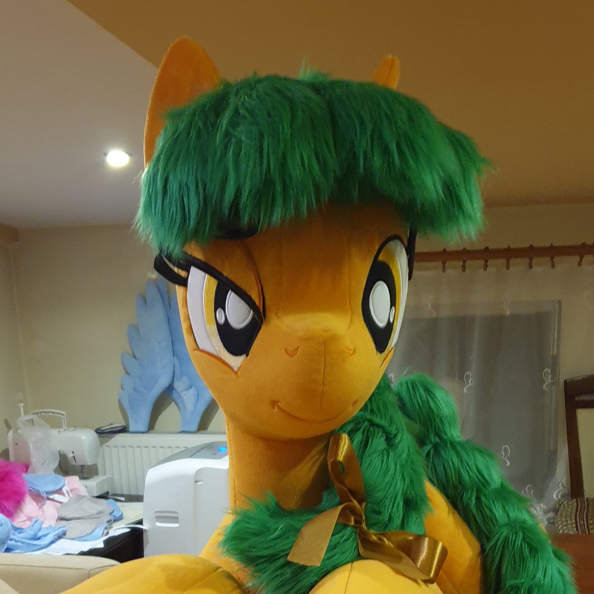 Magnetic eyelids allow you to create asymmetric expressions, like winks and the DreamWorks face.  #marefair #ponyplush #mylittlepony #customplush #mlpplush #mlp #brony