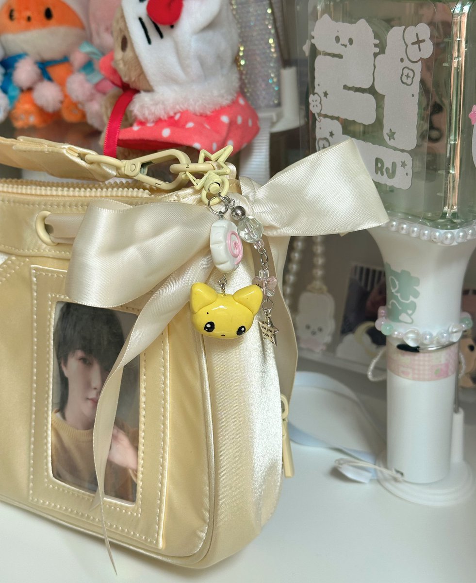 dreamy renchi keychain handcrafted for me by my beautiful #oomf 😭💛