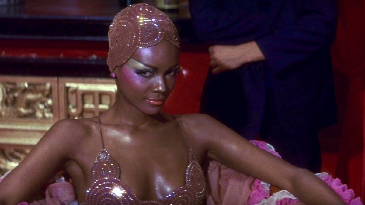 encbeau's tweet image. Tamara Dobson doing her own makeup for Cleopatra Jones &amp;amp; the Casino of Gold (1975) is so glamorous to me ✨✨