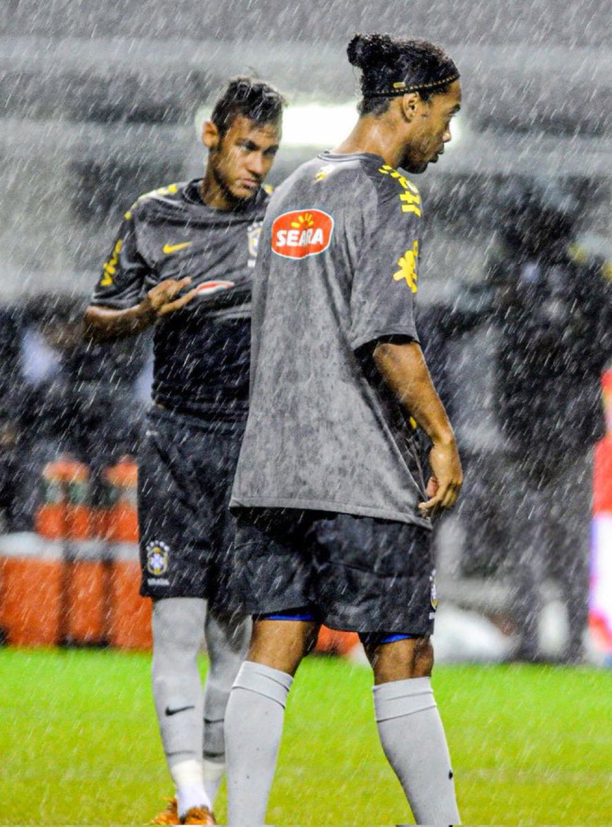 njdmarlon's tweet photo. Futebol arte. https://t.co/q8qYJmDmcK