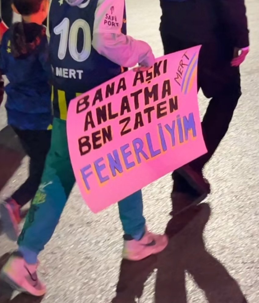 Perla (@perlamanski) on Twitter photo 