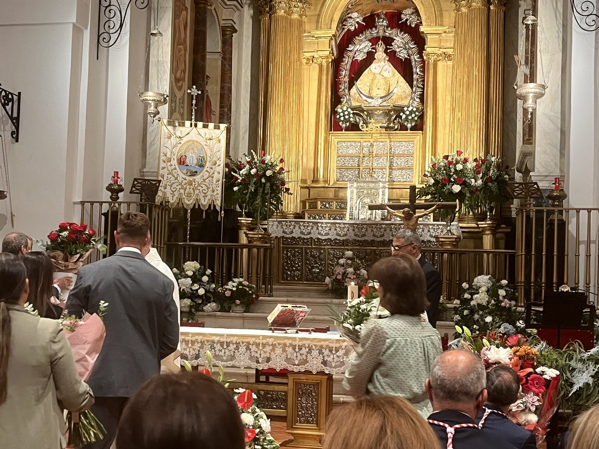 Salve en honor a nuestra patrona, la Virgen de la Caridad.
María, madre De Dios y madre De la Iglesia.
Vivamos las Fiestas Patrinales en sintonía, en hermandad y sintiendo el abrazo de nuestra Madre.
Desde la Junta Directiva os deseamos unas Felices Fiestas.