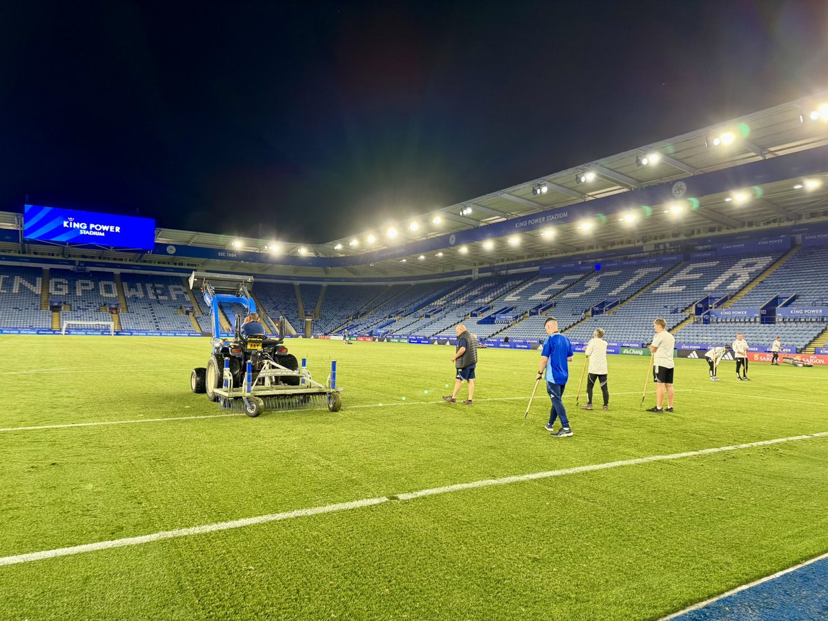 Match day 2 of the Championship season.

Pitch looking great in the sun, but the work never stops. Post-game rake &amp; some dressing next week to keep improving. 

Great to have new apprentices gaining matchday experience — teamwork makes the difference! 💪d