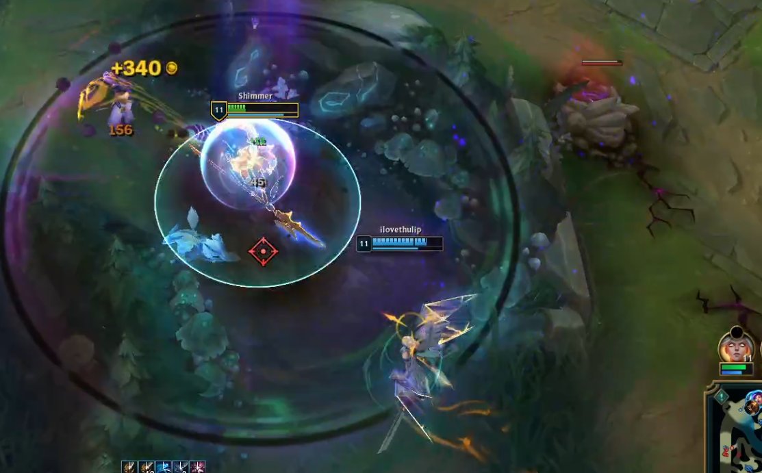 Hello <a href="/drewlevin/">Drew Levin</a> can we PLEASE change this GOLD BORDER on Xin Zhao ult. My brain is wired to think im "immune to all dmg" like kayle ult or taric R. 

Its really disorienting. (I provided 2 SS, 1 with Xin ult and 1 with Kayle ult. it shouldnt be the same)