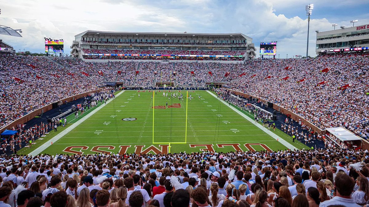 Gregory E. Tate III (geeby) (@_gregorytate) on Twitter photo 📍At Ole Miss Today! <a href="/OleMissFB/">Ole Miss Football</a> <a href="/CoachGMcDonald/">George McDonald</a> 📍At Ole Miss Today! <a href="/OleMissFB/">Ole Miss Football</a> <a href="/CoachGMcDonald/">George McDonald</a>