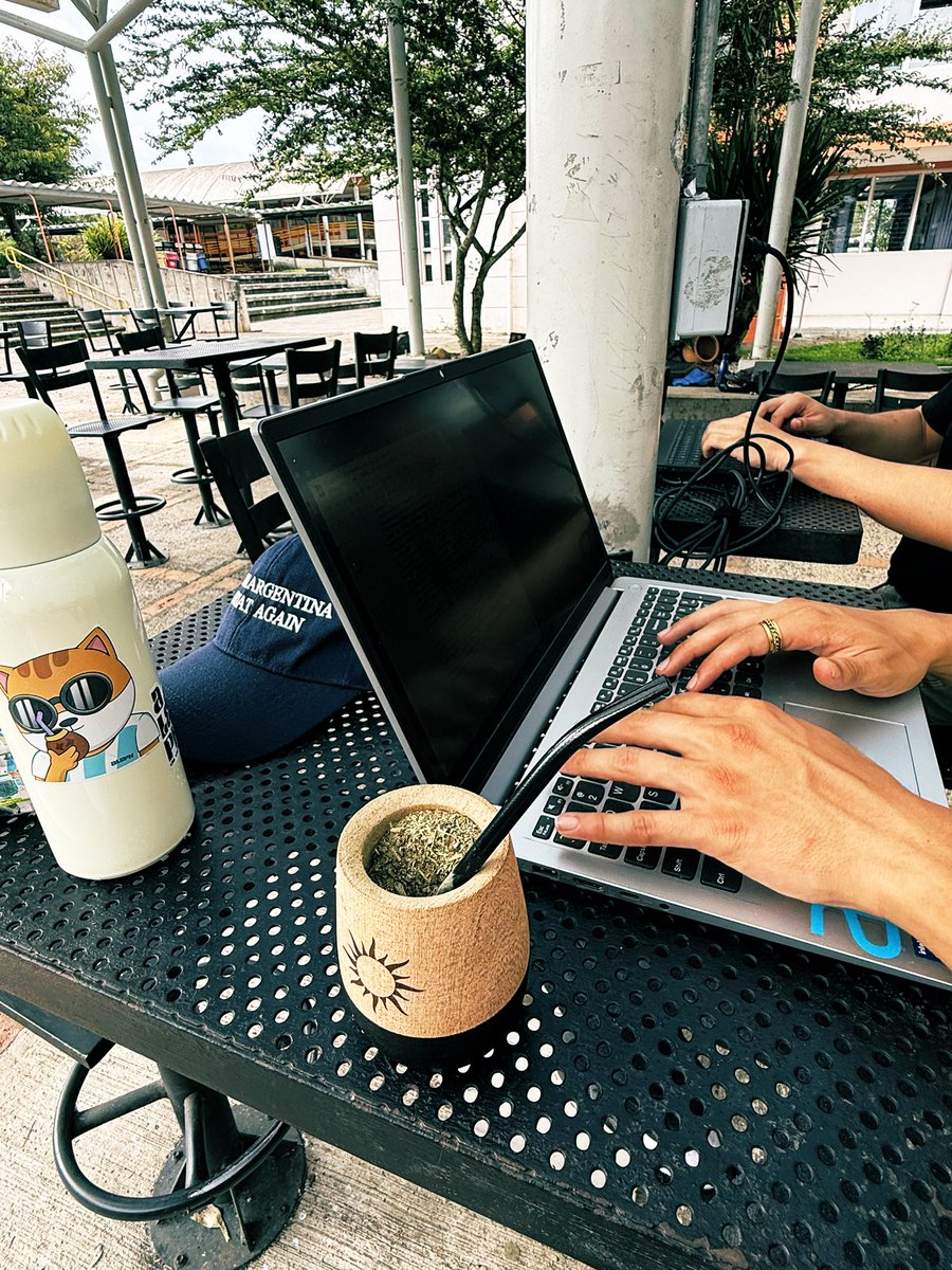 ZKComponents's tweet image. Taking a quick break with the teammates! 🧉🇦🇷

@alephhackathon @v0 @vercel @zksync 

Pura Vida! 🇨🇷

#AlephHackathon #Web3 #zksync
