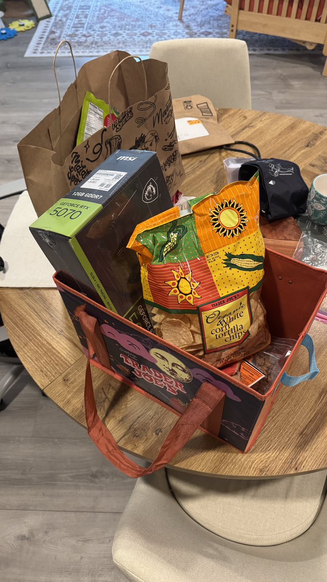 twodandy's tweet image. this one grocery trip was $616.52 

how is anyone surviving in this economy??