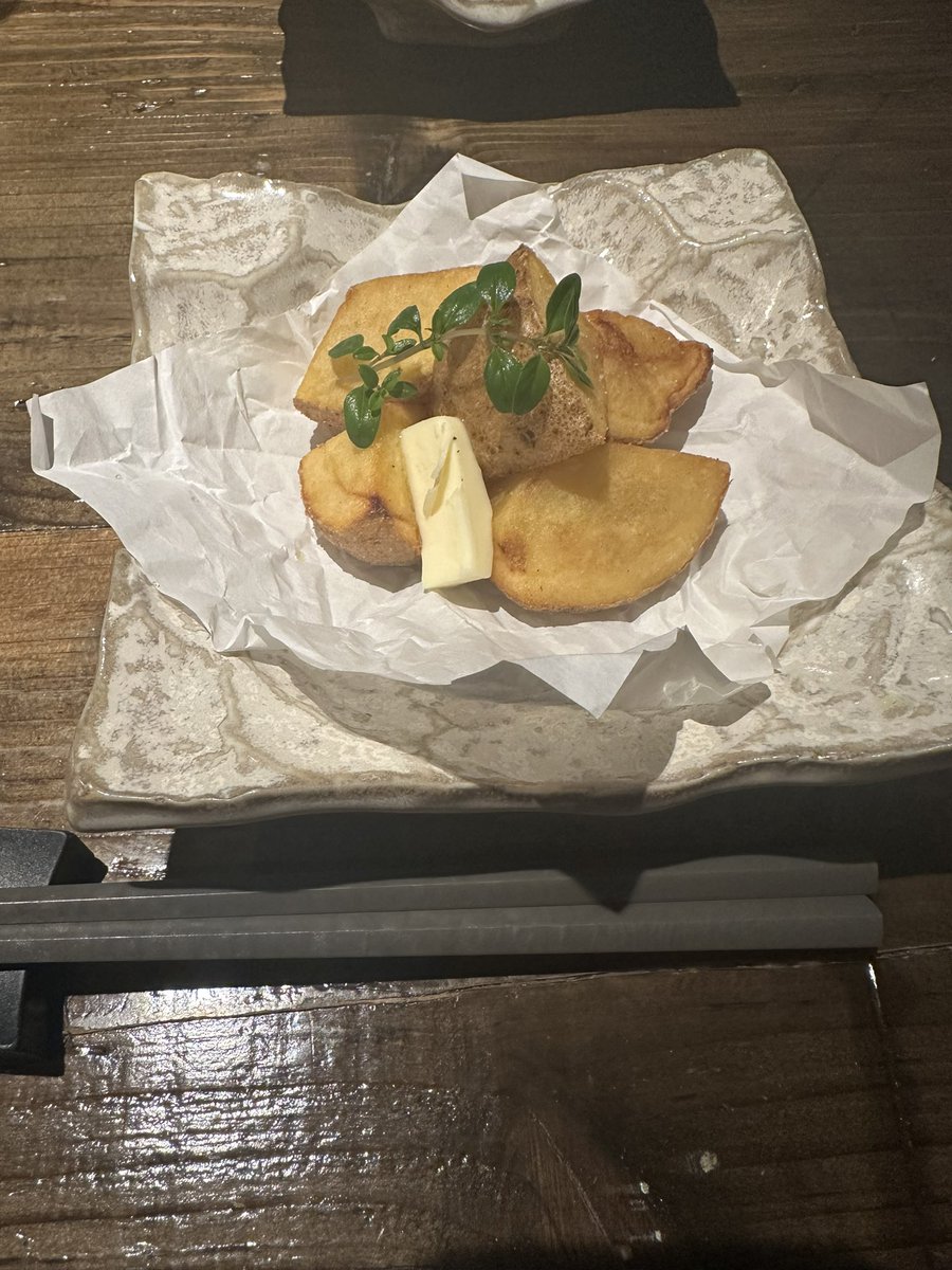 kumicho5310's tweet photo. 昨日も美味しかった~
ただ単に『同級生の姉ちゃん』なのに気さくに接してくれるチャッシー君、いつもありがとう😊
赤レンガテラスのすぐ近くにあるコンサドーレ #リレシパ である #chassy sapporo 皆さんも行ってみて~ https://t.co/v5nhV7WxAo