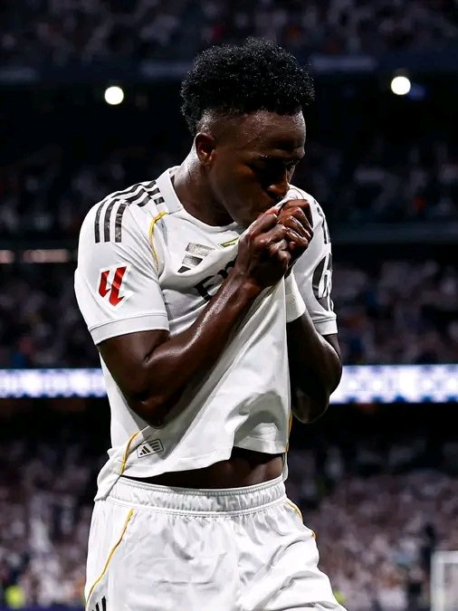 #Realmadrid tonight is massive winning 💙💙💙