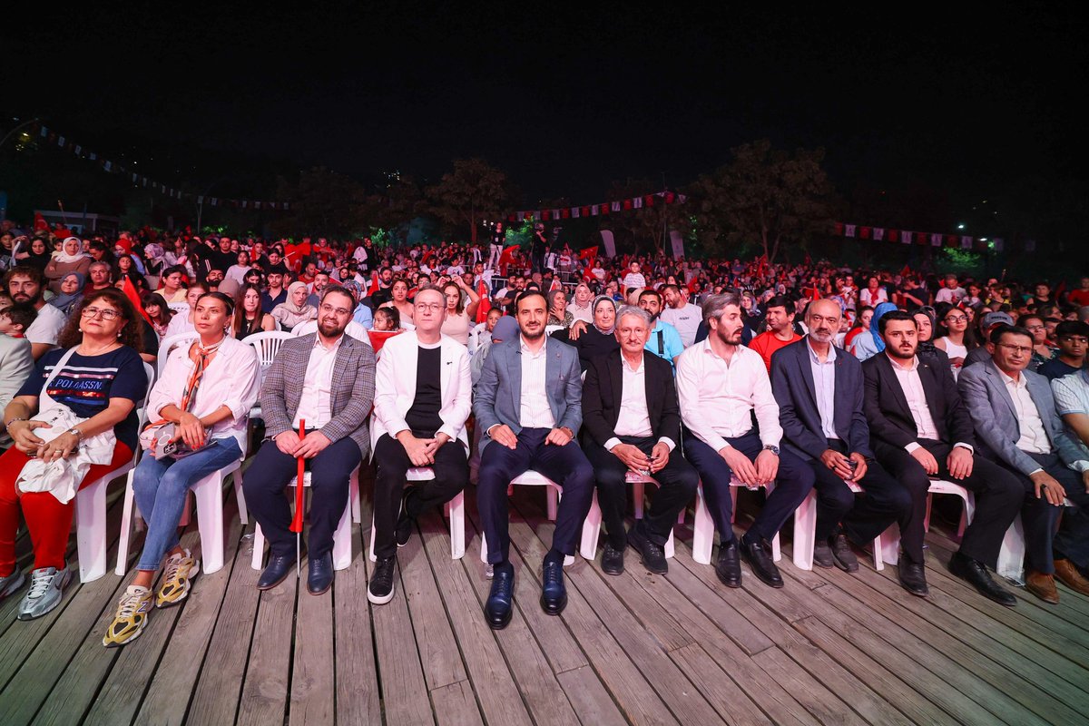 Tarihi zaferlerle dolu cennet vatanımız için, şanlı neslimize layık olabilmek için çok ama çok çalışacağız.

📍Başakşehir 30 Ağustos Zafer Bayramı Etkinlikleri