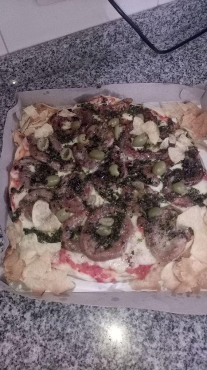 Decime un plato mejor que la chinchupizza y me voy de twitter