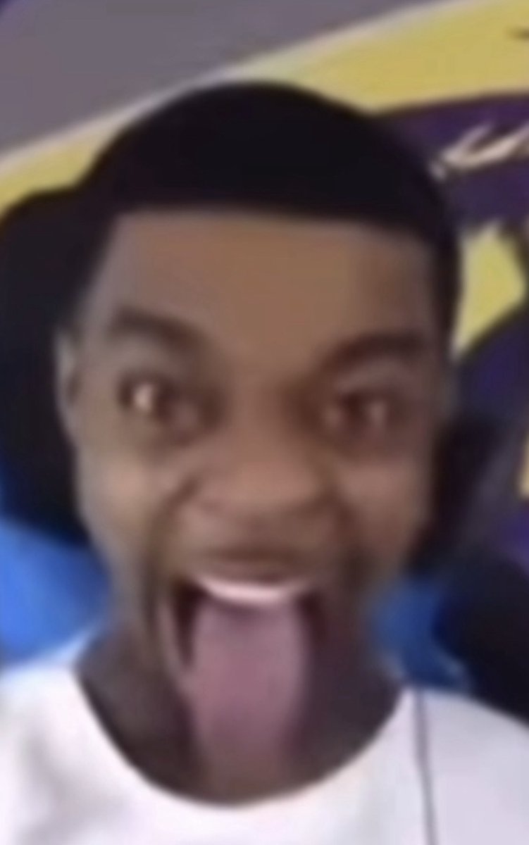 _adamekk's tweet photo. @wizzair i am going to rape one of your black employees https://t.co/ygWfjHmQxB
