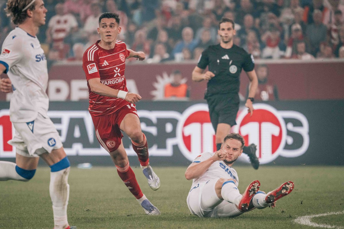 f95's tweet photo. 📝 Unser Spielbericht zum Remis gegen Karlsruhe 👀
👉🏻 https://t.co/rwE41mHVIM
#f95 | 🔴⚪️ | #F95KSC https://t.co/qvuCmmgFhi
