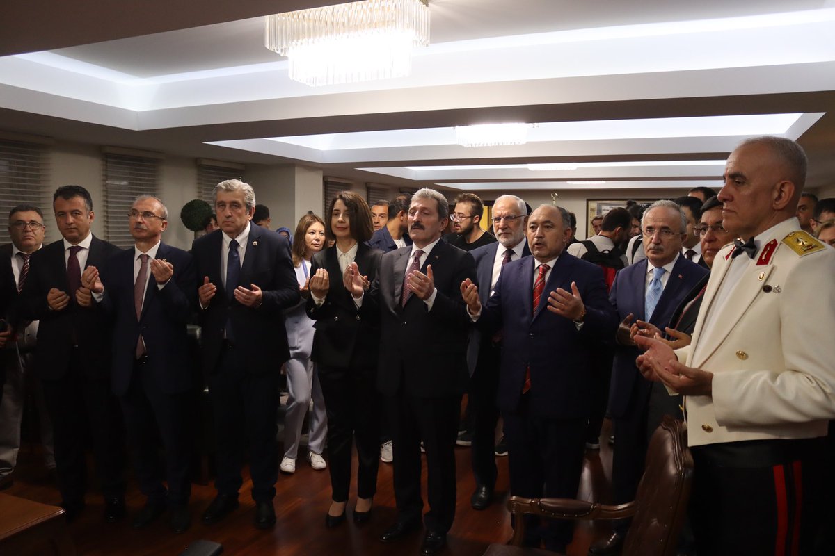 📍Samsun

30 Ağustos Zafer Bayramı kabul törenine katıldık.

🏅🇹🇷 İstiklal Madalyamızın Valilik makamına konulması, milletimizin bağımsızlık iradesini ve ortak hafızasını bir kez daha hatırlattı.

Bu gururu Samsun’da yaşamak bizler için büyük bir anlam taşıyor.