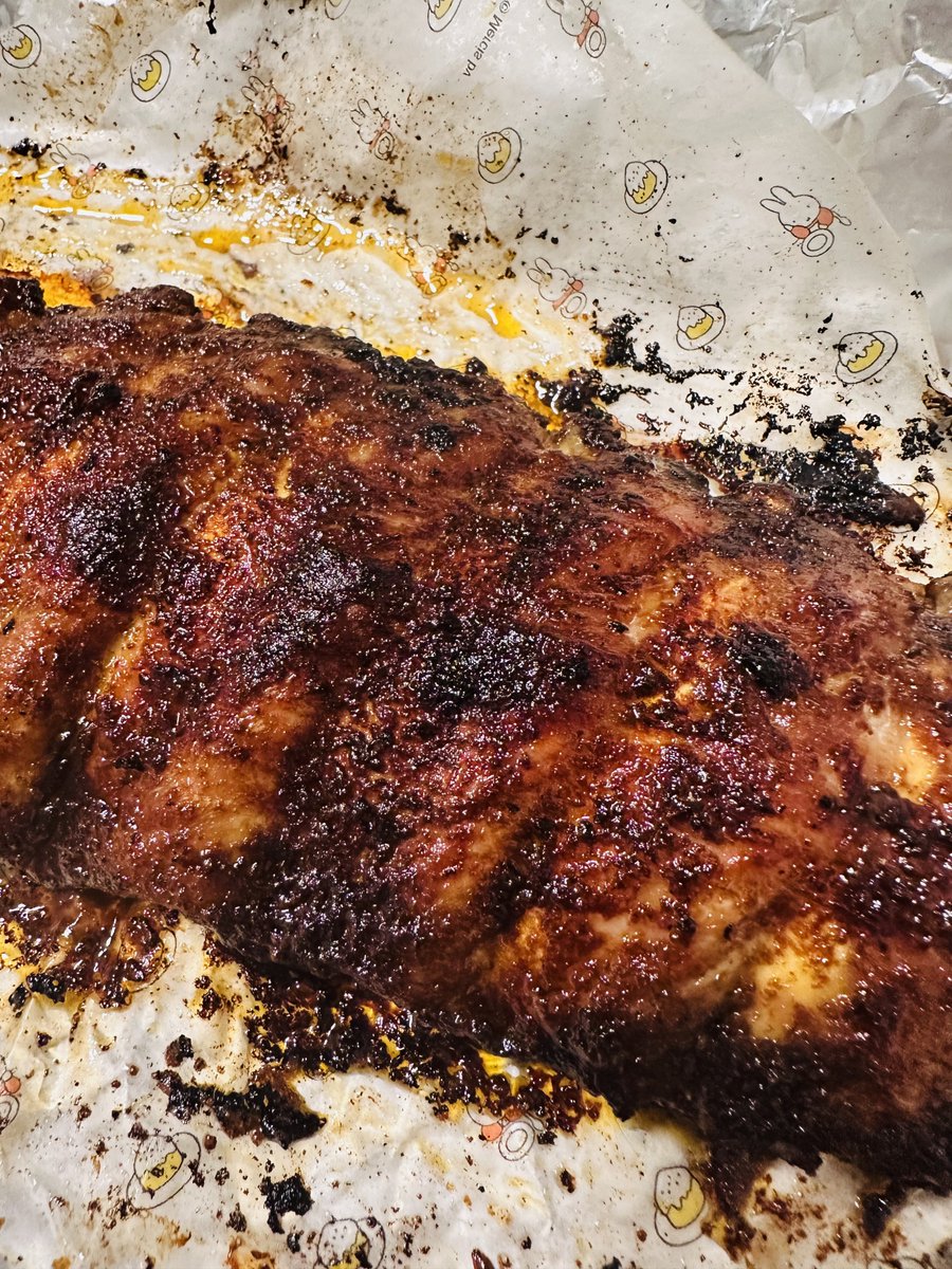 刷推好处多，看推友吃排骨，才想起来冰箱里的排骨，赶紧烤烤，夜宵有了✌🏻